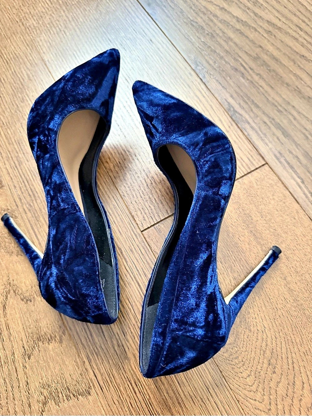 ALDO Pointed-Toe Velvet Heels in Blue